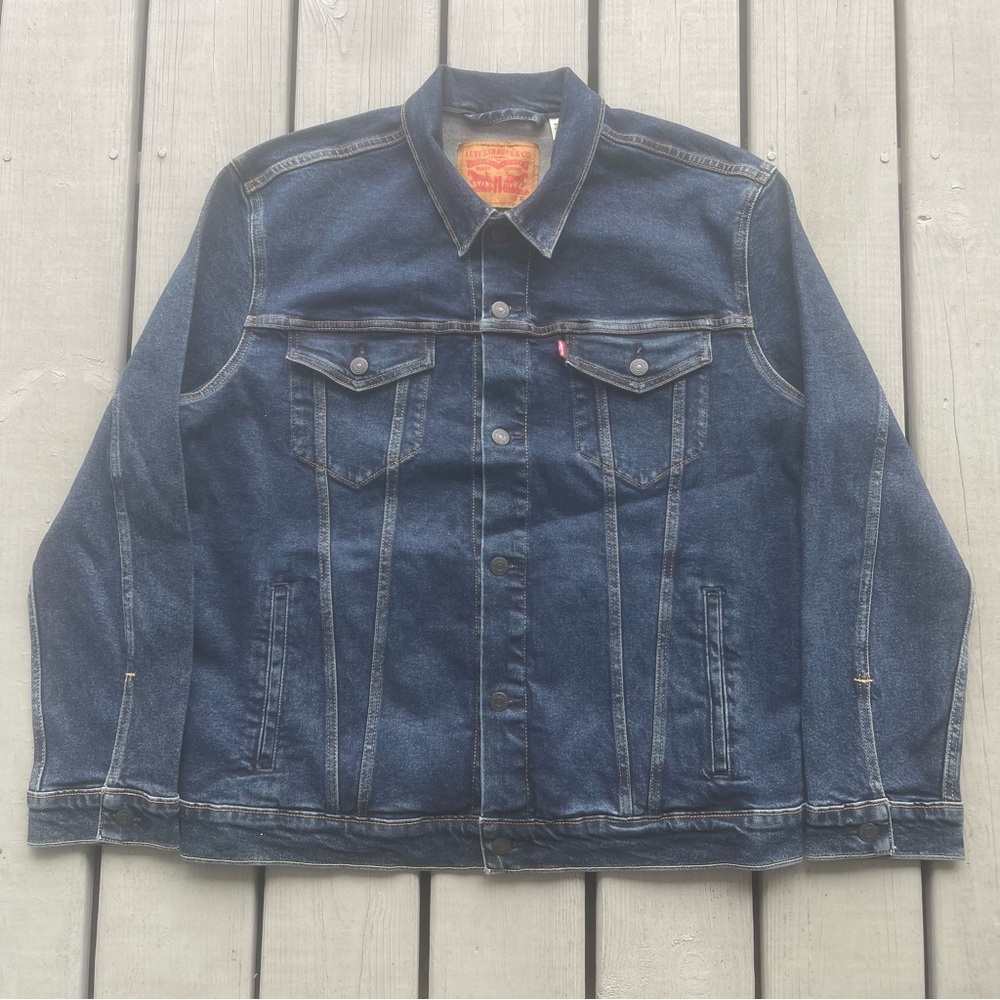 Levi’s Dark Blue Denim Jean Trucker Jacket Men’s XL Button Up Red Tab 72334-0322